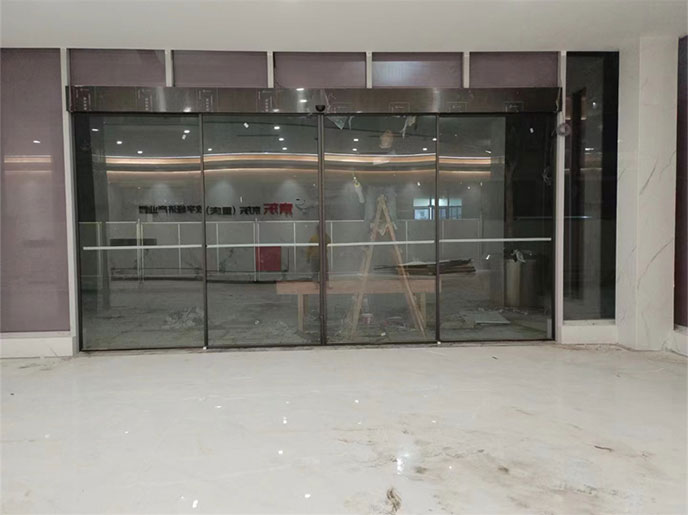 极窄边框感应门